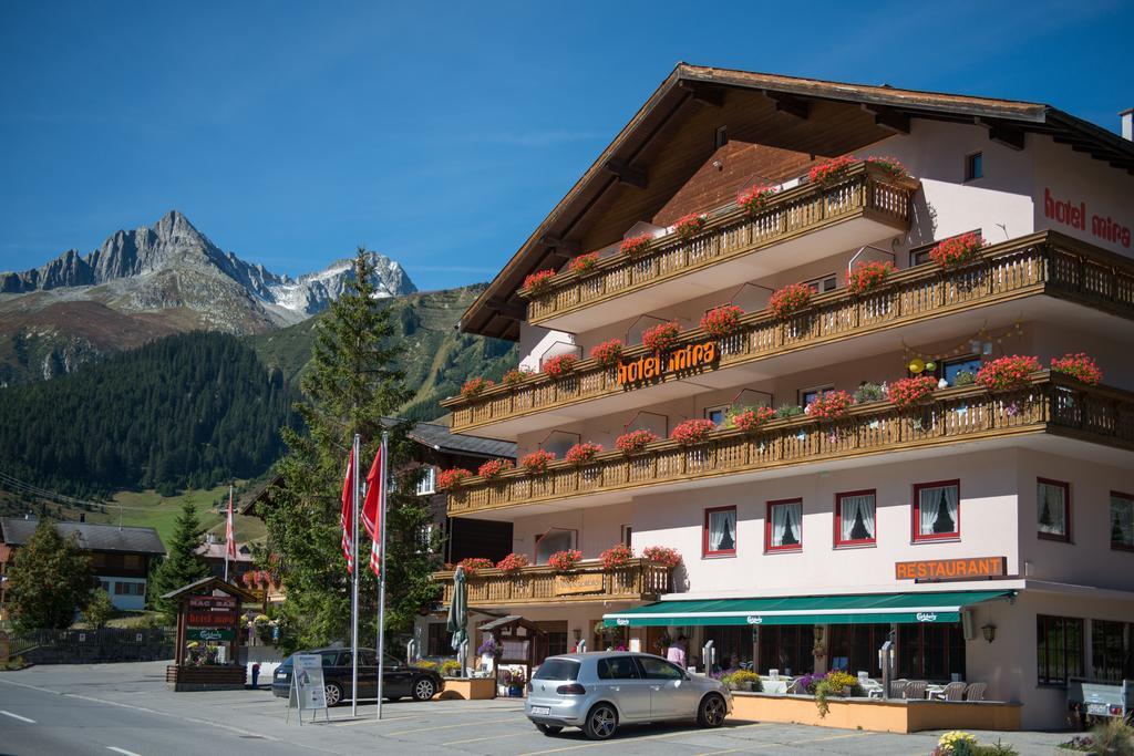 Hotel Mira Tujetsch Bagian luar foto