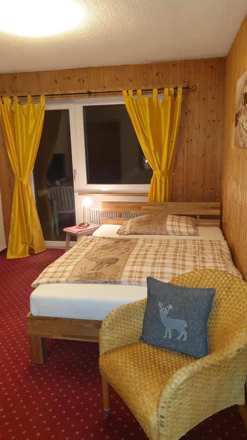 Hotel Mira Tujetsch Bagian luar foto